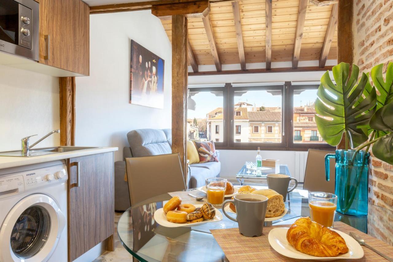 Apartamentos Ejemplares Alcalá de Henares Eksteriør bilde