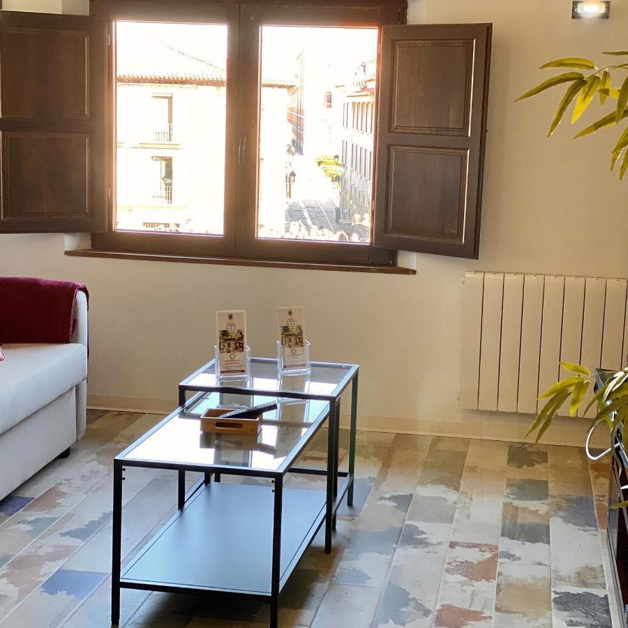 Apartamentos Ejemplares Alcalá de Henares Eksteriør bilde